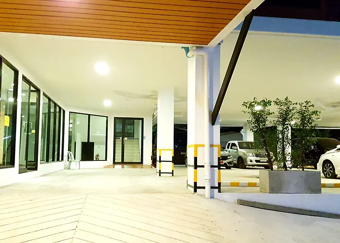 The 24 Luxury 3*